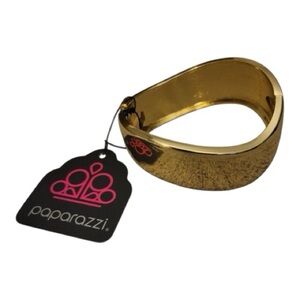 Paparazzi Shimmering Gold Bangle